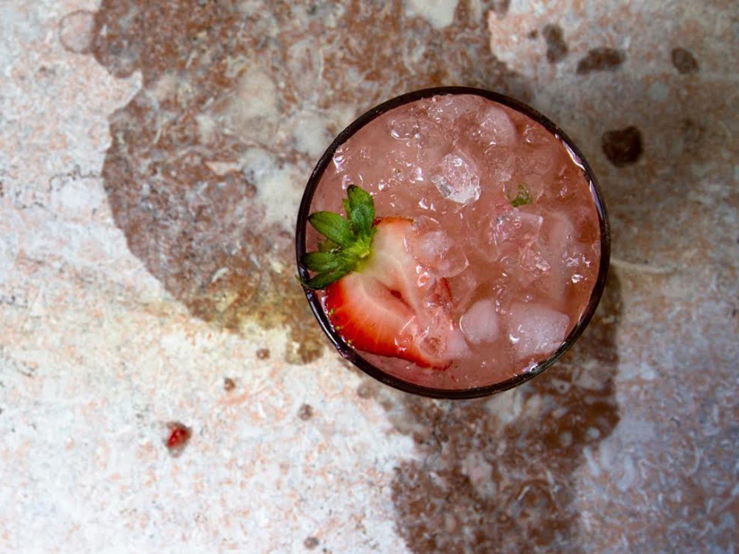 httpswww.saveur.comsitessaveur.comfilesimages201509recipe_strawberry-lillet-crush_4x3.jpg Strawberry-Lillet Crush